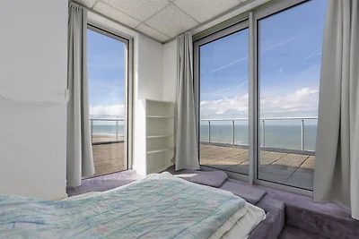 Mooi dakappartement met zeezicht