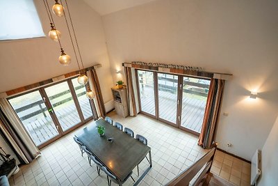 Typisches Ardennen-Chalet mit Whirlpool