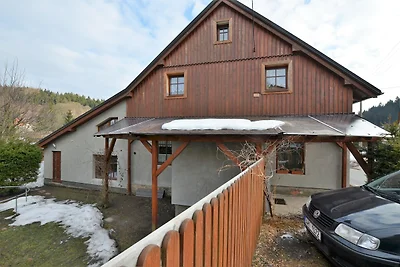 Großzügiges Ferienhaus in Cerný Dul nahe dem...