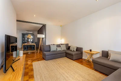 Geräumige Wohnung mit Balkon in Porto