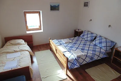 Ferienhaus in Starigrad mit Garten