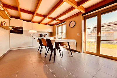 Modern vakantiehuis nabij het strand