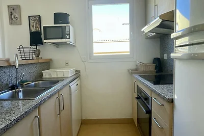 Apartment für sechs Personen mit Swimmingpool