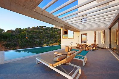 Fantastische Villa mit Terrasse