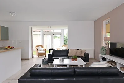 Villa in RZ Kamperland mit Schwimmbecken