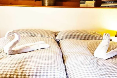 Casa Graa, Superiore