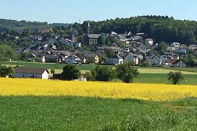 Wohnung in Ellar mit Garten