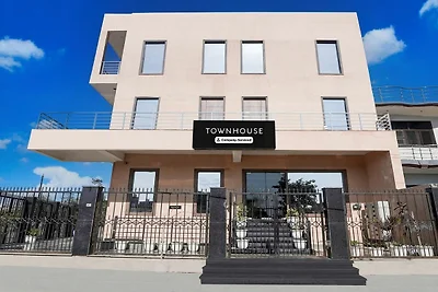 Soggiorni accoglienti al Taj Nagri Basai del...