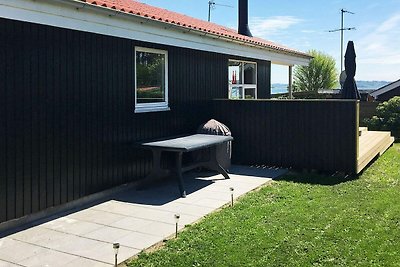 Cómoda casa con vistas al mar en Rønde...