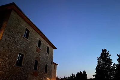 Caratteristico cottage con piscina