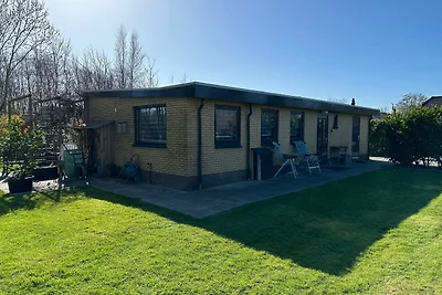 Schöner Bungalow mit großem Garten