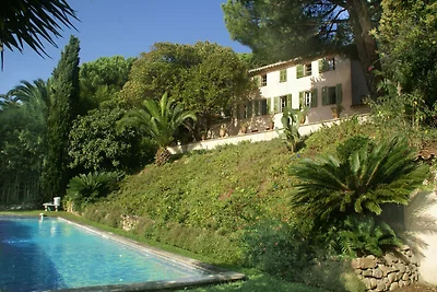 Villa del XVIII secolo a Cannes con piscina