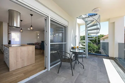 Villa mit Meerblick in Strandnähe in...