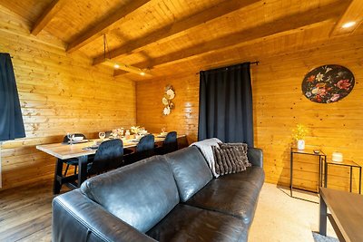 Chalet suggestivo in un piccolo parco vacanze