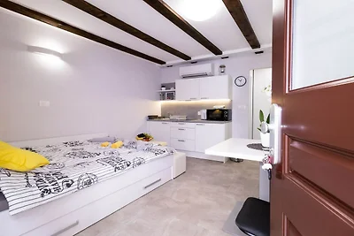 Piran Downtown Chic and Cozy Apartments - Cla...