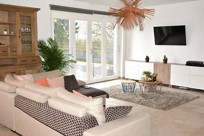Chalet a Stoumont con piscina e sauna