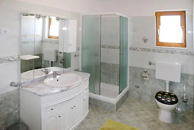 Appartements Adelheid in Biograd, nahe zum...