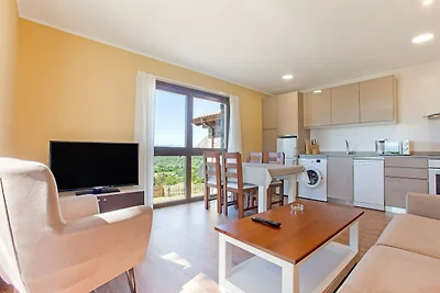 Moderne Wohnung in Parres mit Garten