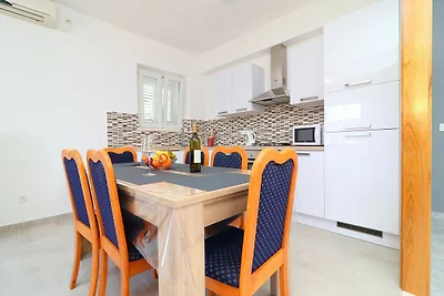 2-Zimmer-Wohnung mit Terrasse