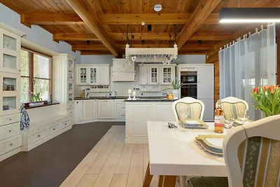 Große, komfortable Ferienvilla mit Garten