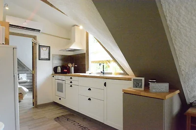 Hut in het bos, comfortabel, mooie overdekt...