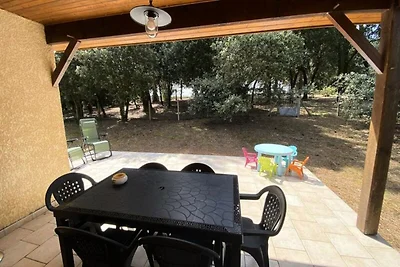 Haus in Soulac-sur-Mer mit Garten und Grill