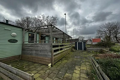 Ruhige Residenz mit großer Veranda in der Näh...