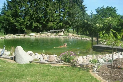 Naturhäuschen mit Teich