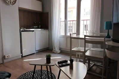 | Der Maginot 🍃 | Gute Kaserne