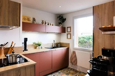 Haus in der Nähe des Wanderwegs GR 34 und der...