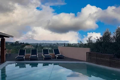 Villa tranquilla ad Alykes con terrazza