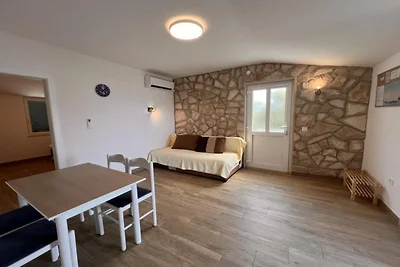 One bedroom apartment with sea view (3)