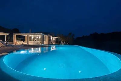 Villa auf dem Peloponnes mit Pool