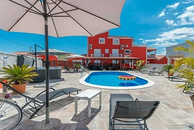 Villa mit 5 Schlafzimmer