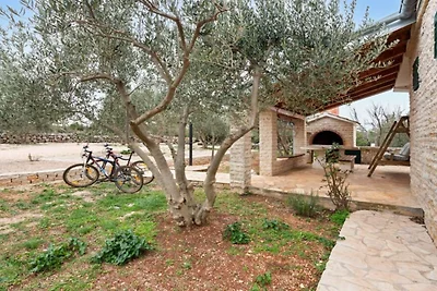 One Bedroom House with Terrace and Pool