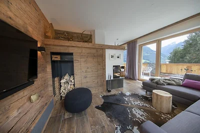 Chalet in Neukirchen bij Skilift