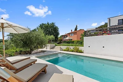 Villa in Vintijan mit privatem Pool
