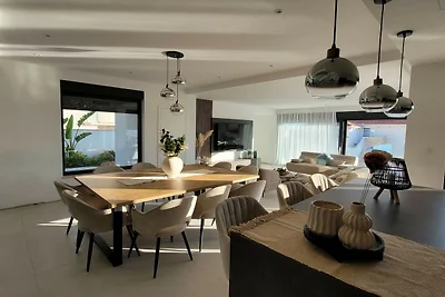 Villa Oasis - Five Bedroom Villa with Private...