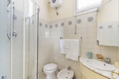 Herrliche Wohnung in Arenzano mit Balkon