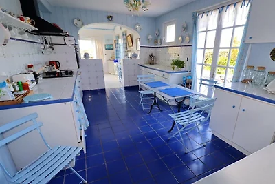 Villa in Cléden-Cap-Sizun mit Terrasse