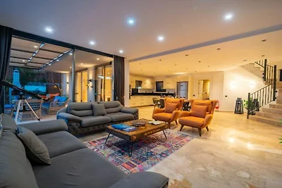 Villa in Kalkan met zwembad