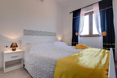 Spaziosa villa con piscina