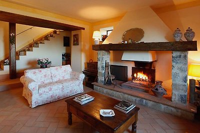 Beautiful Holiday Home in Cetona with Private...