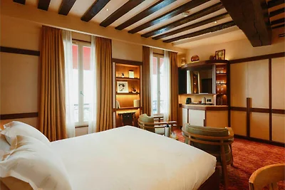 Vertraulicher Raum 4, nur einen Steinwurf vom...