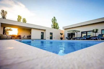 Villa in Imotski mit Schwimmbecken