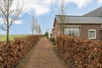 Gemütliches Haus mit großem Garten im waldrei...