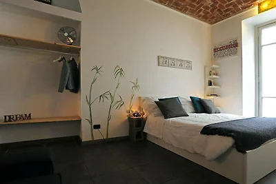 Petrarca 18 - La Casa di Mattoni - P.IVA