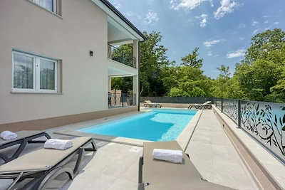 IN with Private Pool