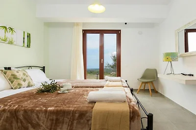 Ferienhaus, Kyrianna