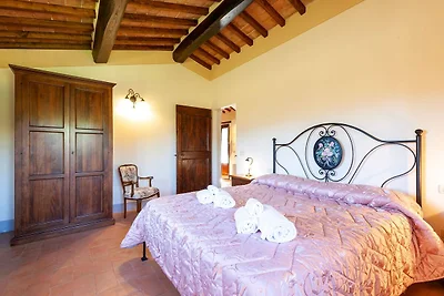 Lussuoso agriturismo con piscina a 
Cortona